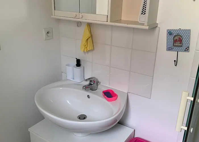 Maisonnette Charmante - Proche Et Commerces - Fr-1-482-161